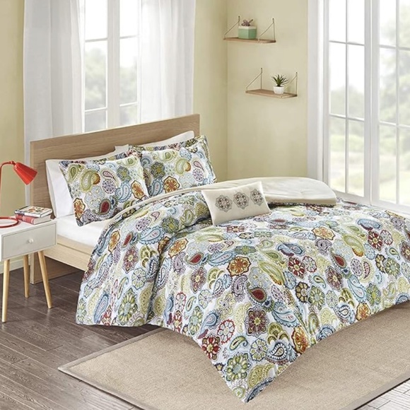 Mi Zone Tamil Comforter Set NWT - Picture 2 of 6